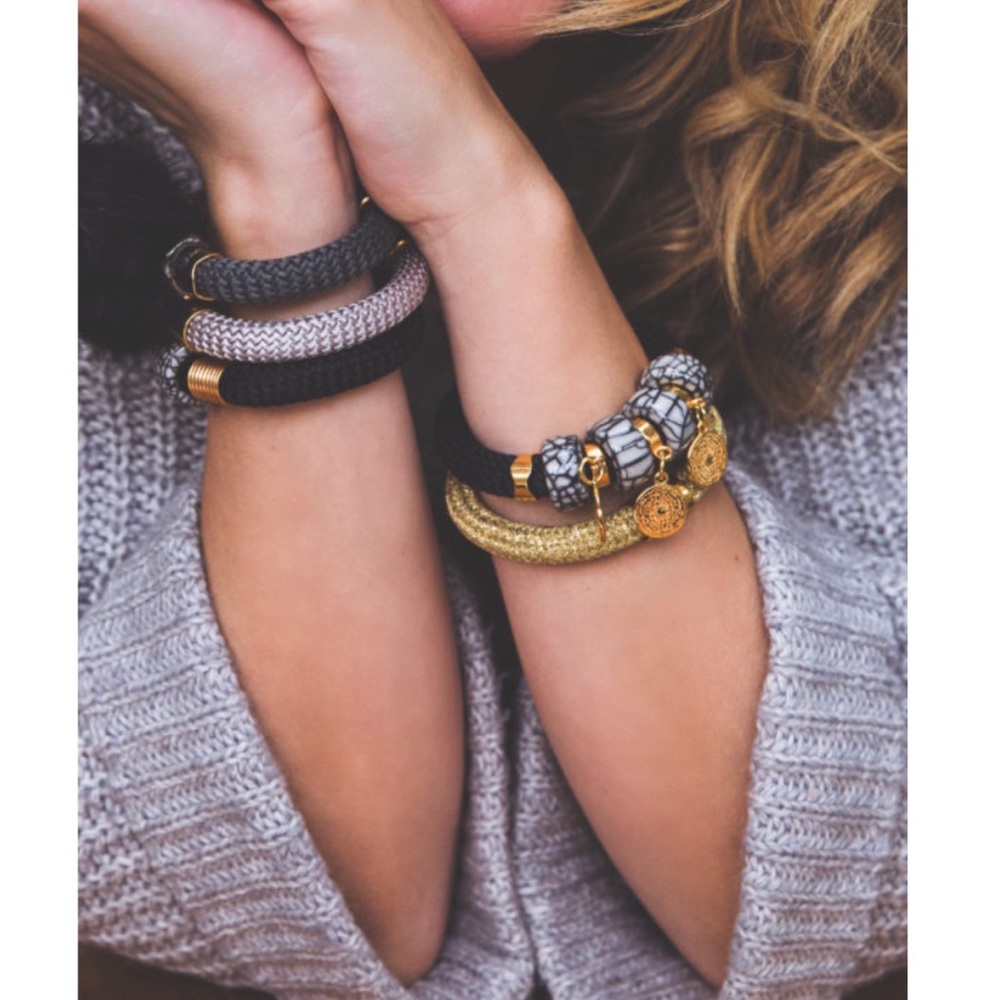 NWT Iris ‘Make a Statement’ Convertible Bracelet/Necklace Collection
